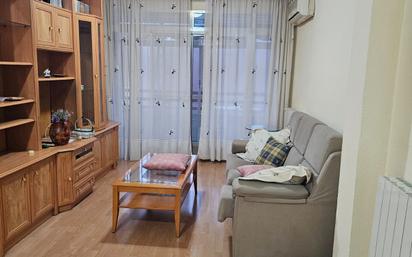 Living room of Flat for sale in Parla  with Heating, Terrace and Storage room