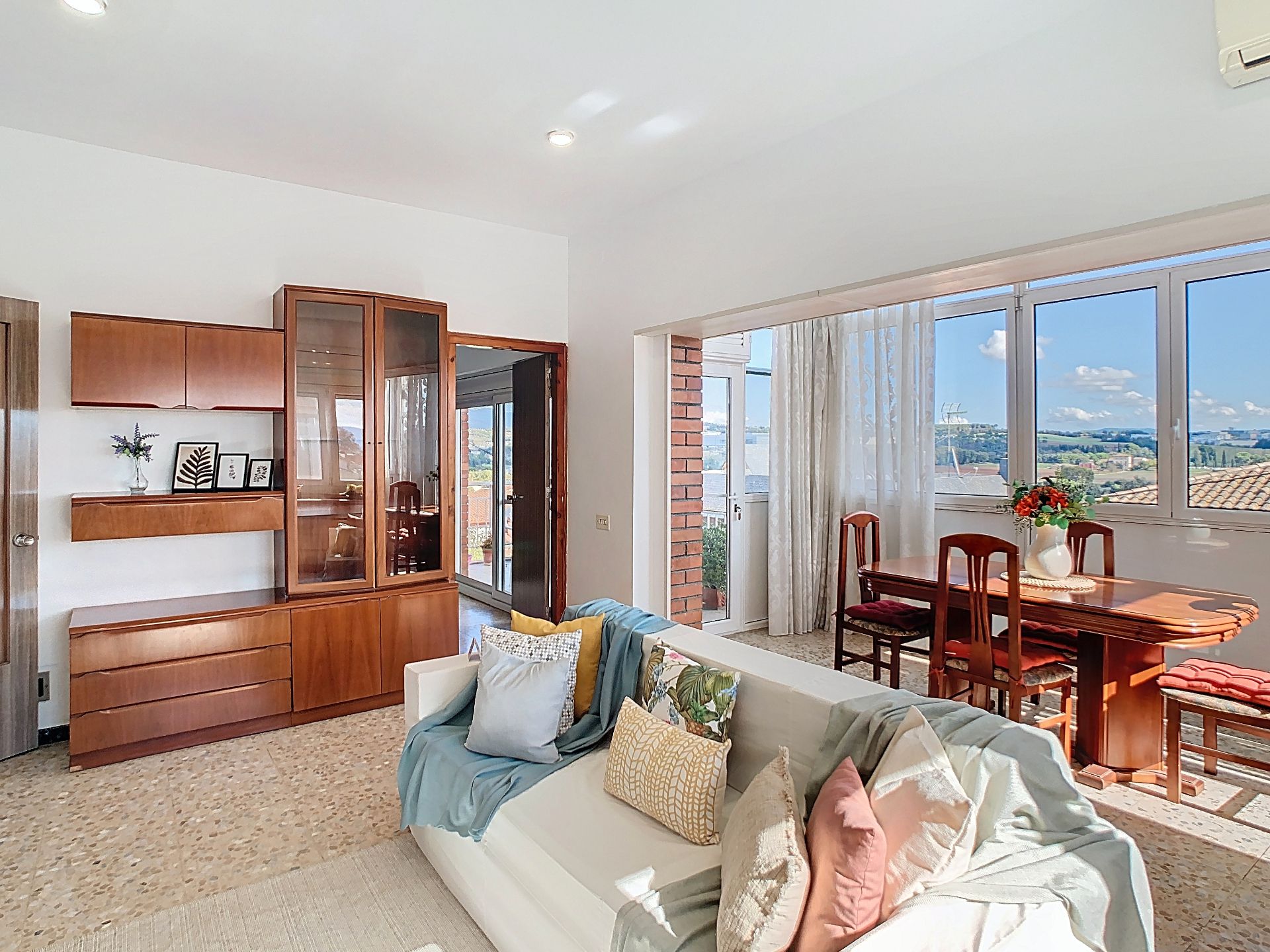 Sala d'estar de Casa o xalet en venda en Lliçà de Vall amb Aire condicionat, Calefacció i Jardí privat