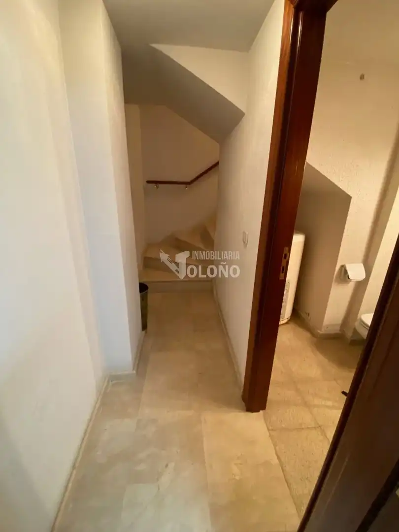 Casa o xalet en venda en Haro amb Calefacció, Jardí privat i Parquet