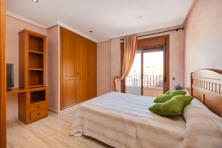 Habitación de Casa adosada en venta en Rojales con Aire acondicionado, Terraza y Amueblado