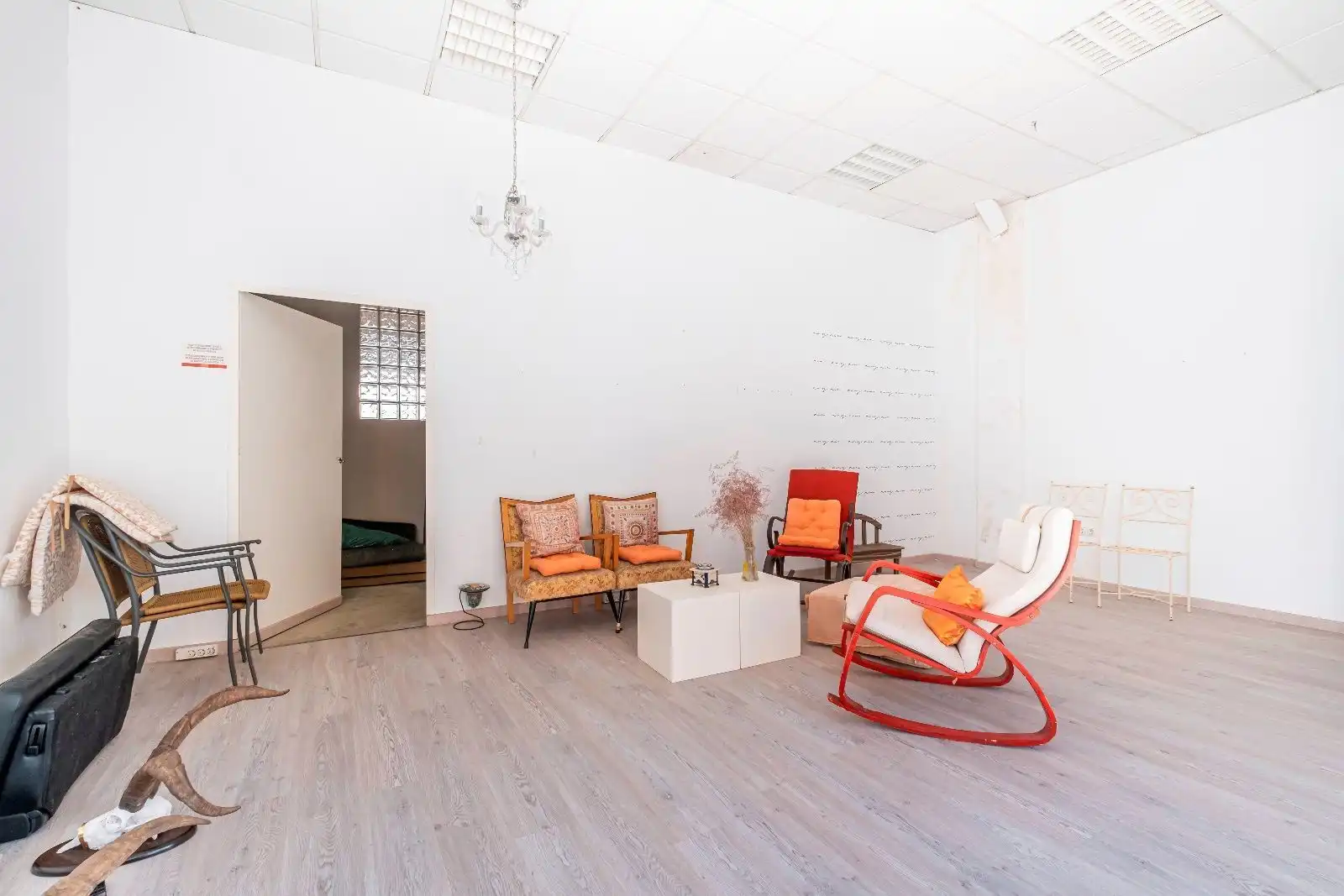 Sala d'estar de Casa o xalet en venda en El Pinós / Pinoso amb Calefacció, Terrassa i Traster