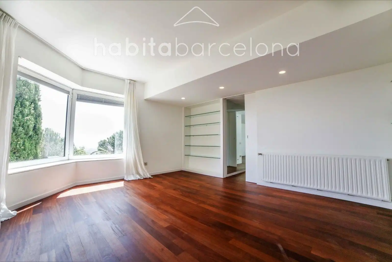 Bedroom of Houses for rent in Barcelona  with Air Conditioner, Heating and Private garden