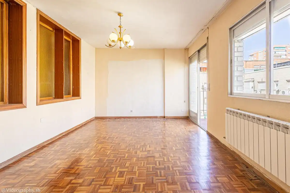 Sala d'estar de Pis en venda en Madrid amb Aire condicionat, Calefacció i Moblat