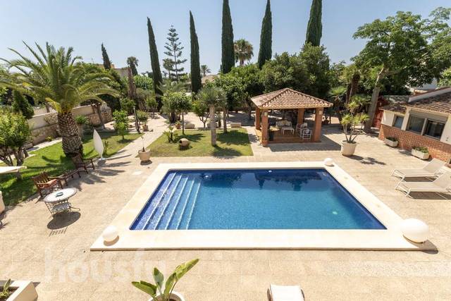 Casa-chalet en Venta en Carrer Font, . en Playa Muchavista