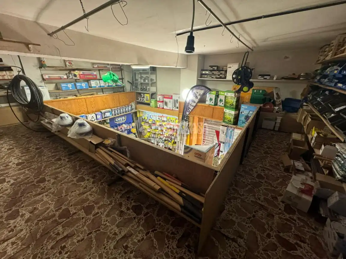 Geschaftsraum zur Miete in Av. de América, Barrio de Zaidín
