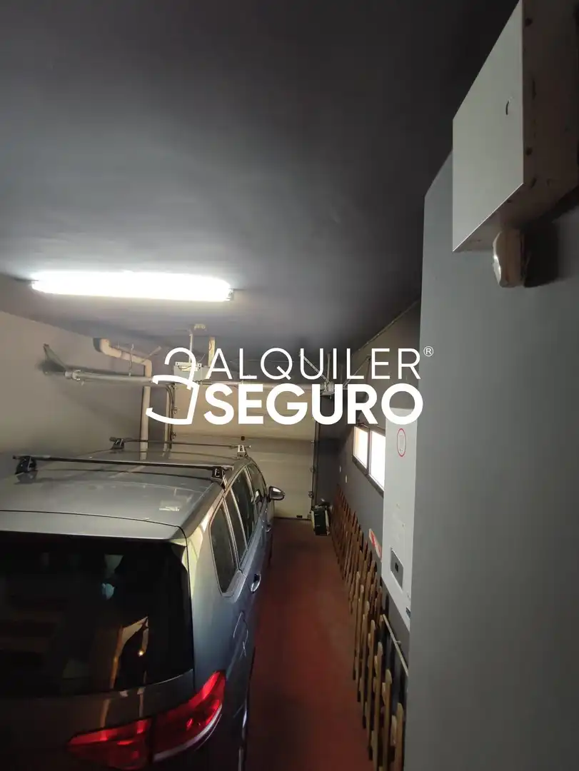 Parking of Houses for rent in Alovera  with Heating