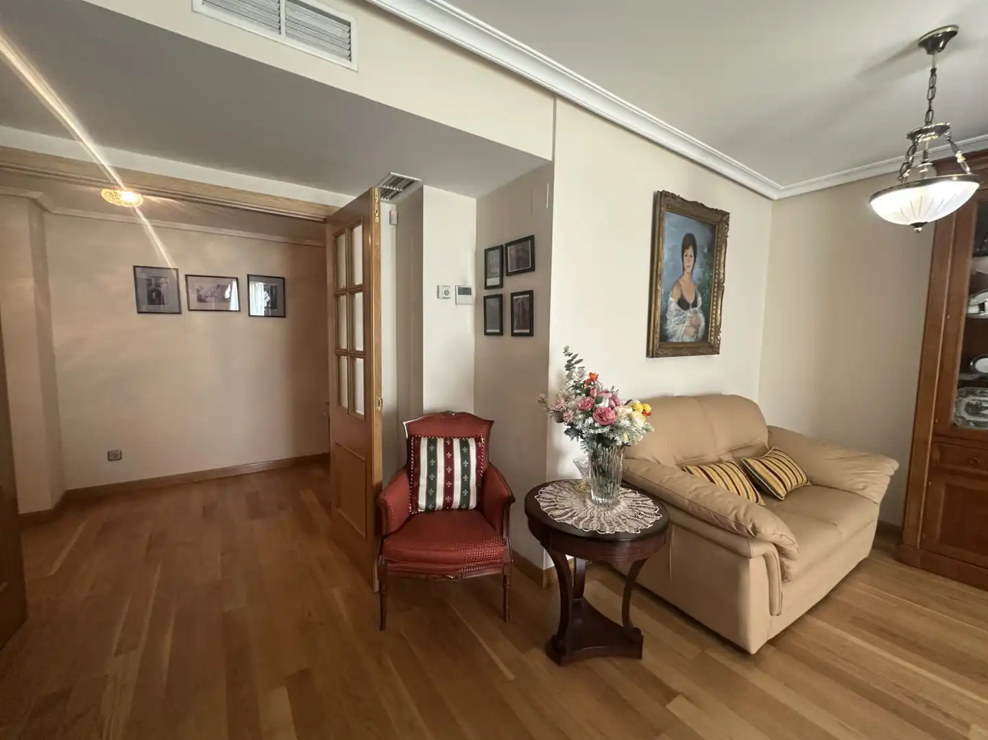 Sala d'estar de Pis en venda en Madrid amb Aire condicionat, Calefacció i Jardí privat