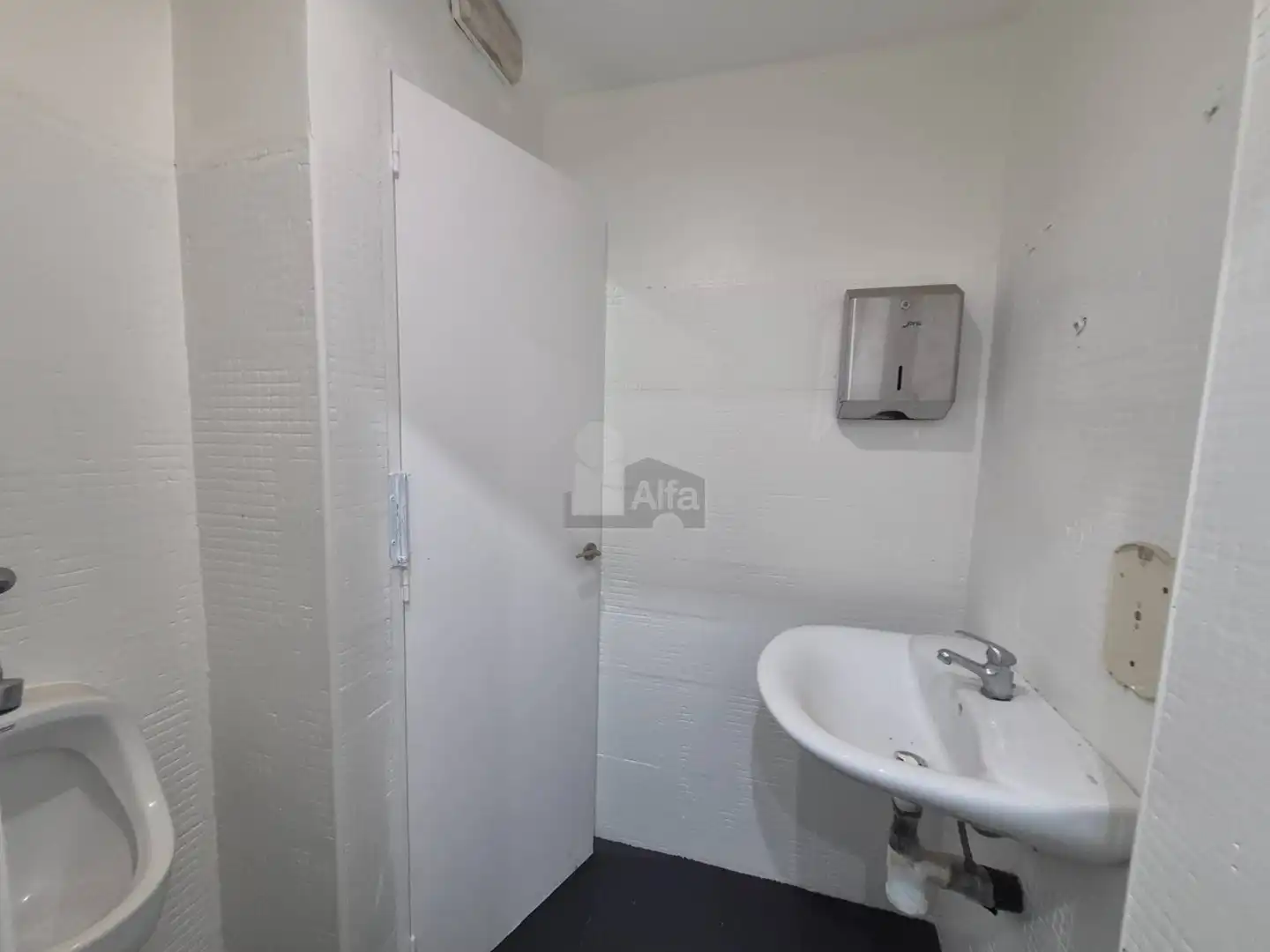 Baño de Local de alquiler en Tavernes Blanques con Aire acondicionado y Calefacción