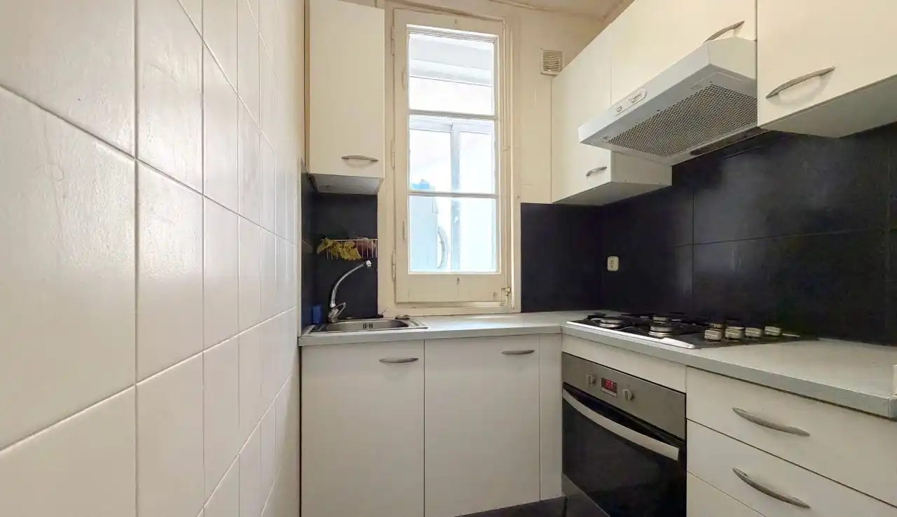 Küche von Wohnung zum Verkauf in Barcelona mit Balkon