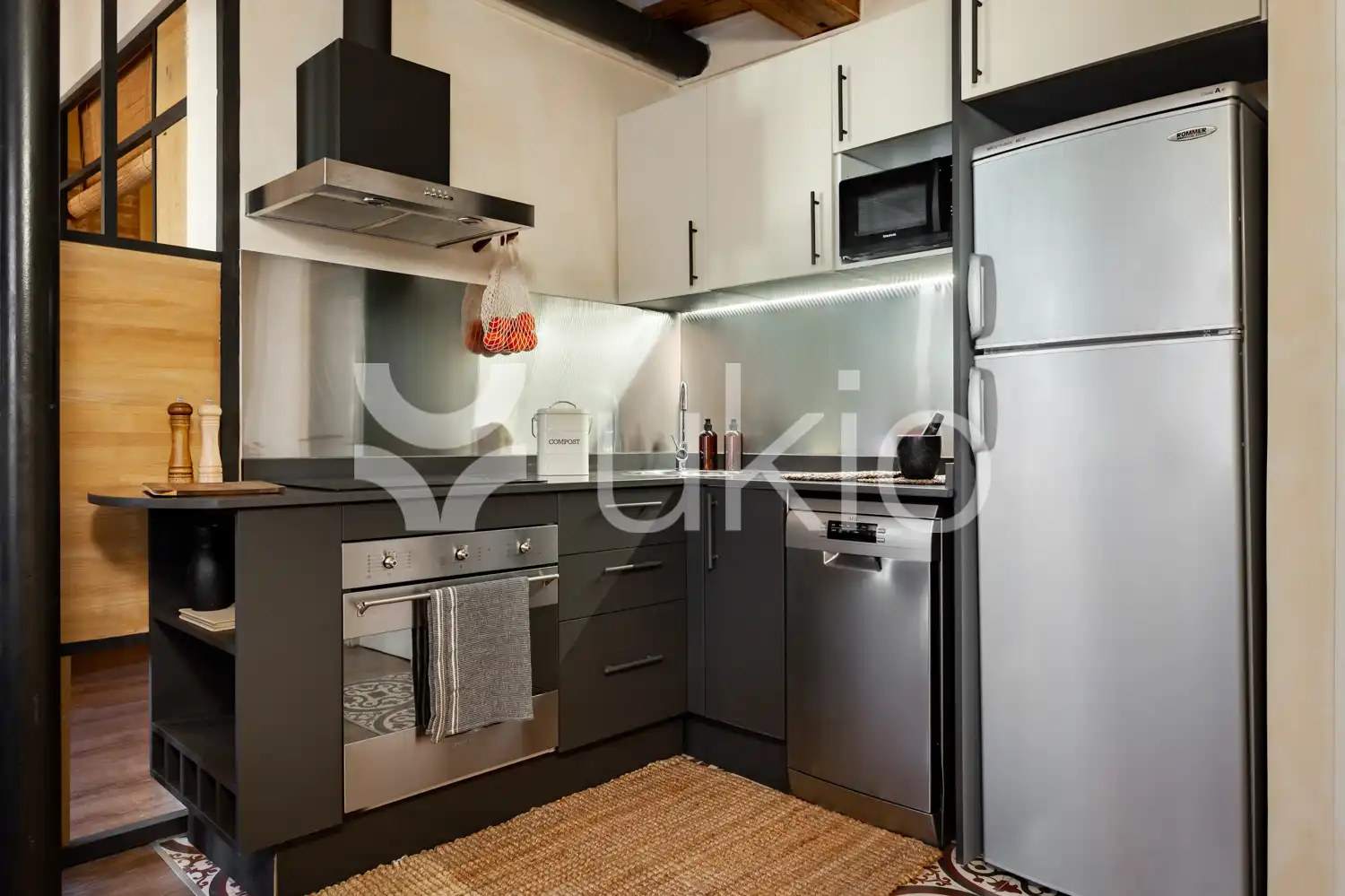 Kitchen of Study for rent in Barcelona  with Air Conditioner, Heating and Terrace