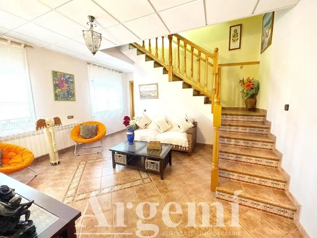 Sala d'estar de Casa o xalet en venda en Lliçà d'Amunt amb Aire condicionat, Calefacció i Jardí privat