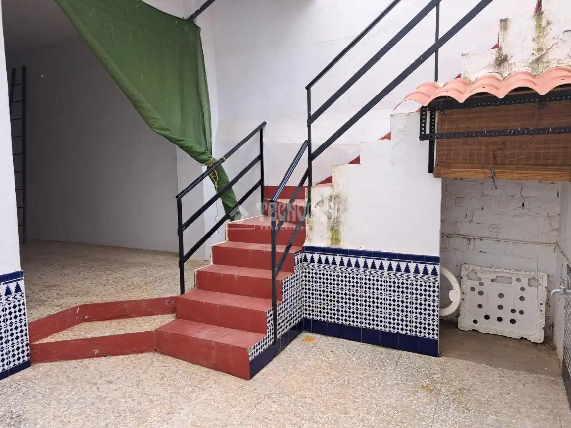Detached homes for sale in Pilas  with Balcony