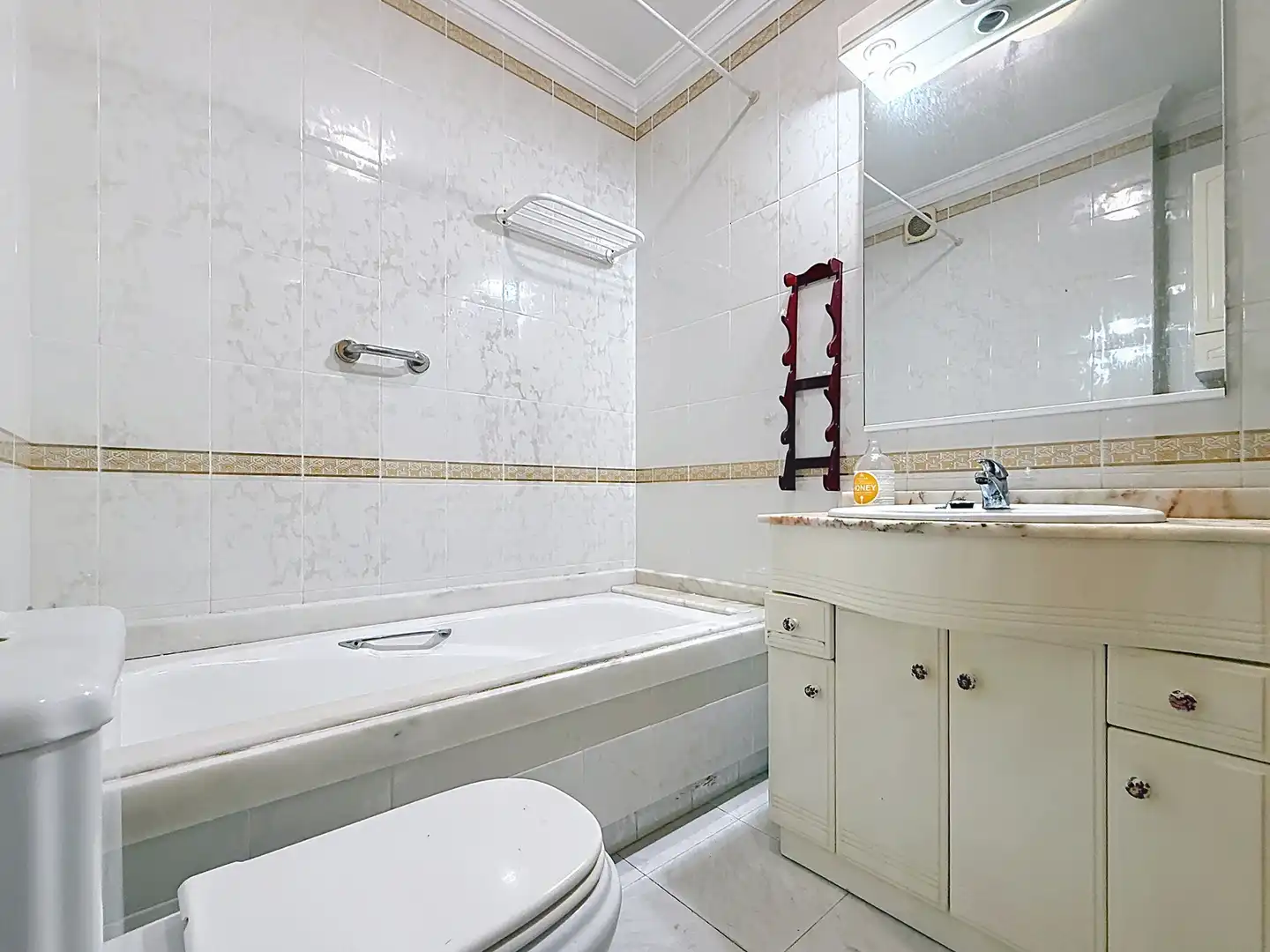 Baño de Piso en venta en Málaga con Aire acondicionado, Terraza y Amueblado
