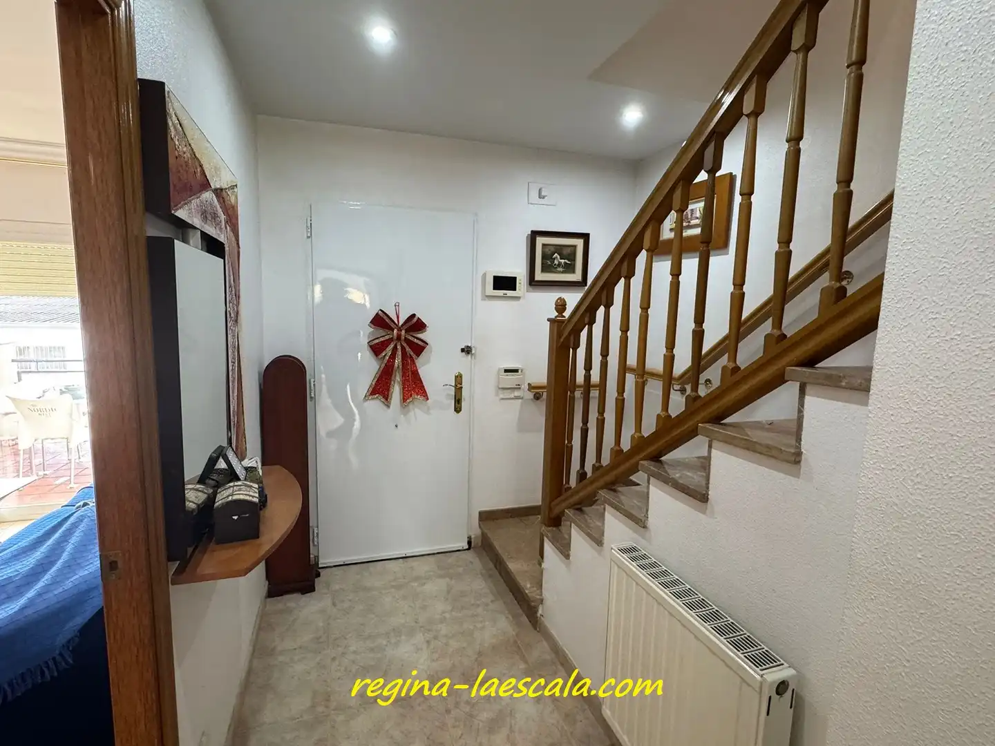 Terraced house with terrace for sale in Passatge Modigliani, imagen 3