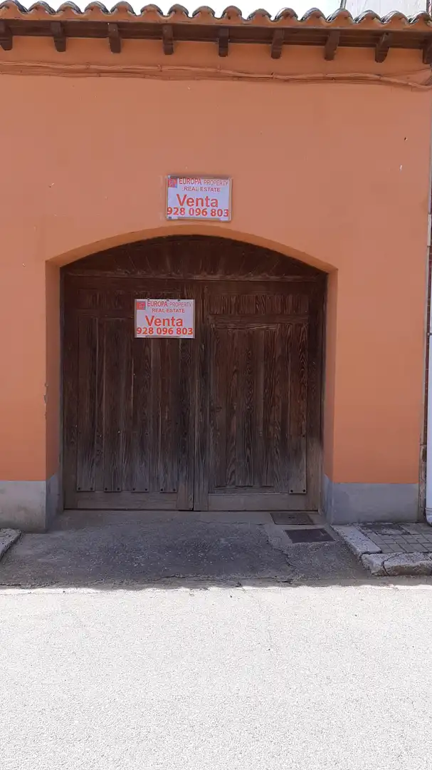Parking de Casa adosada en venta en Castromocho con Jardín privado, Terraza y Trastero