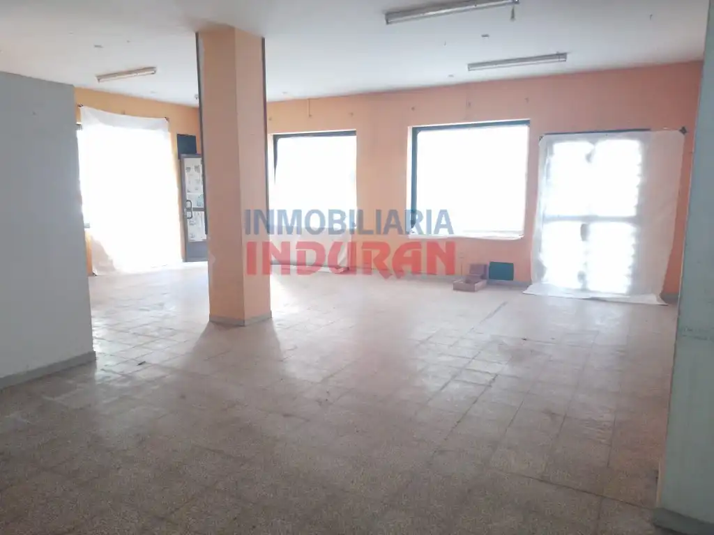 Local comercial de lloguer a Calle Antonio Concha, imagen 3
