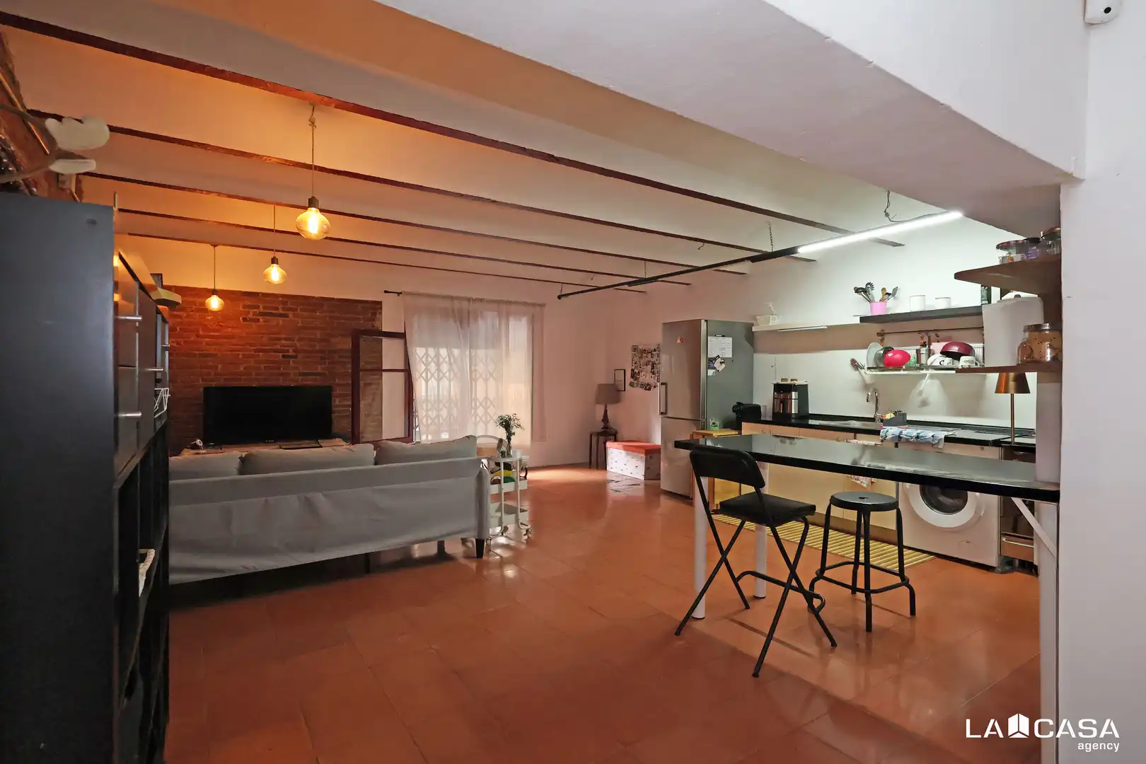 Cuina de Dúplex en venda en Barcelona amb Terrassa i Traster