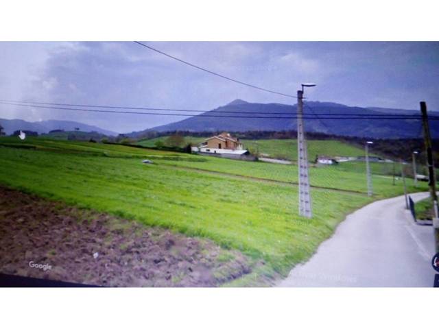Terreno en Venta en Calle carretera nates carasa en Bárcena de Cicero