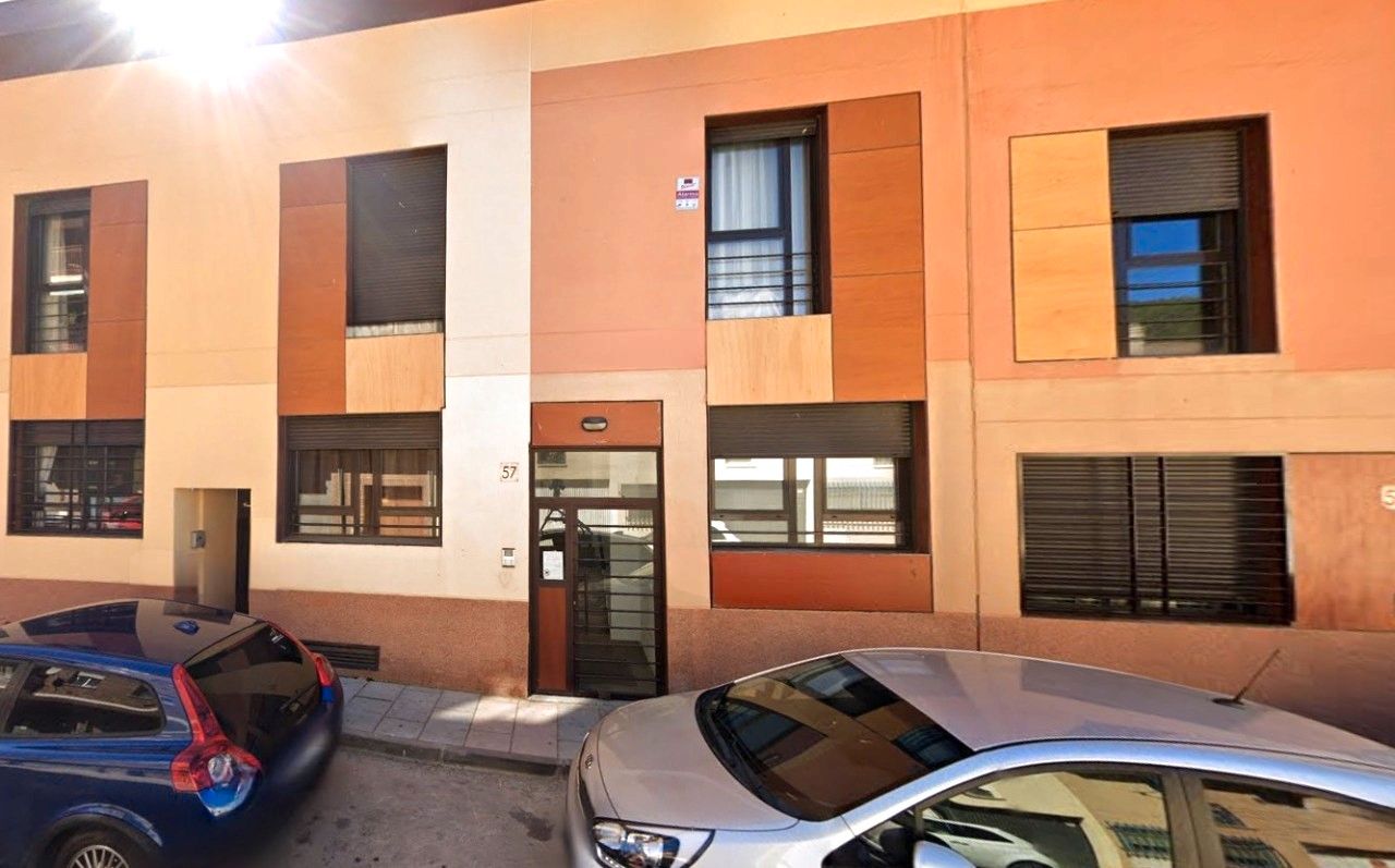Vista exterior de Dúplex en venda en Chiloeches amb Calefacció, Parquet i Terrassa