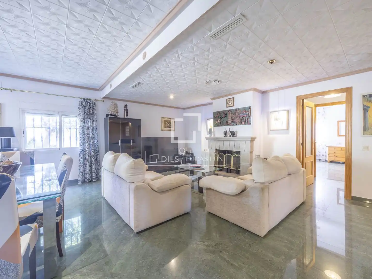 Living room of Houses for sale in La Pobla de Vallbona  with Air Conditioner, Heating and Private garden