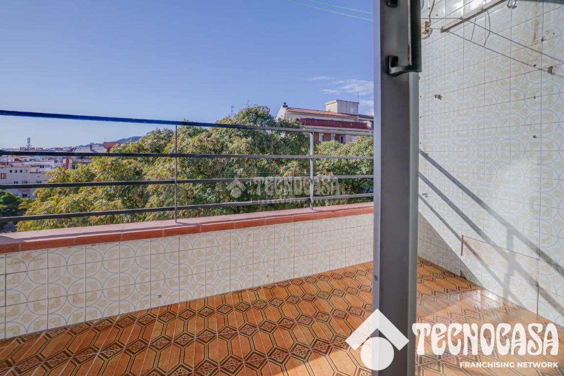 Flat for sale in La Prosperitat, Nou Barris