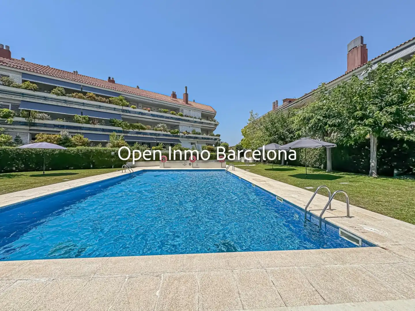 Piso en venta en Sitges con Calefacción, Terraza y Piscina comunitaria