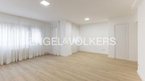 Photo 2 of Flat for rent in Avinguda D'aragó, Mestalla,  Valencia Capital