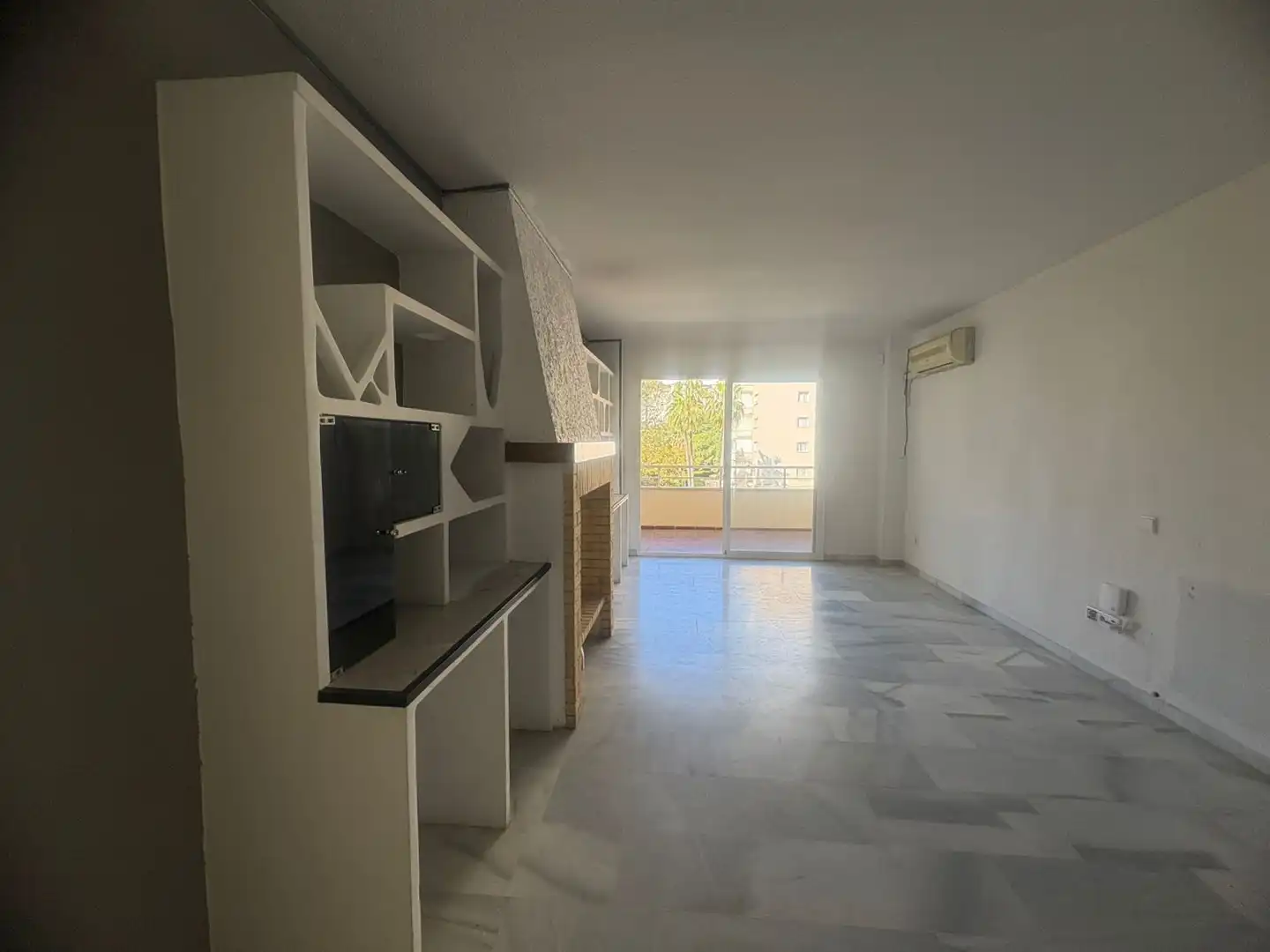Schlafzimmer von Wohnung zum Verkauf in Benalmádena mit Klimaanlage, Heizung und Terrasse