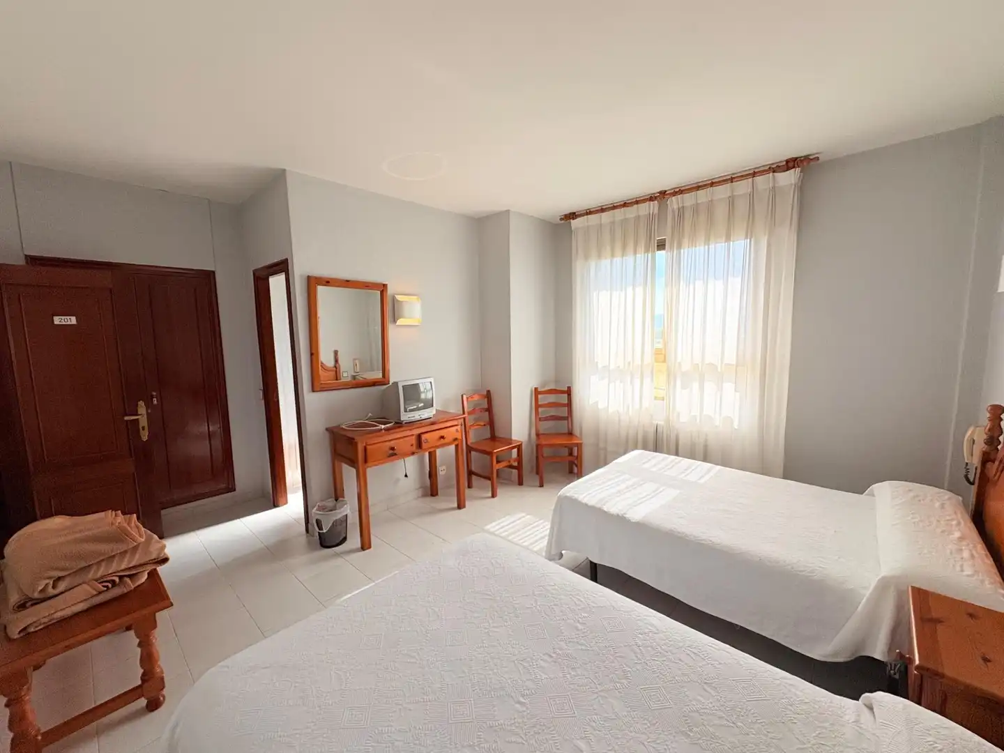 Schlafzimmer von Gebäude zum Verkauf in Carracedelo