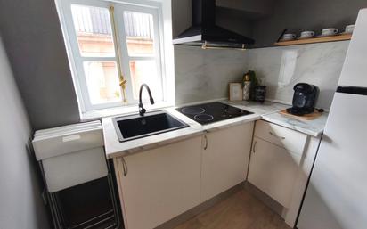 Kitchen of Study for sale in Ourense Capital   with Heating, Parquet flooring and Furnished