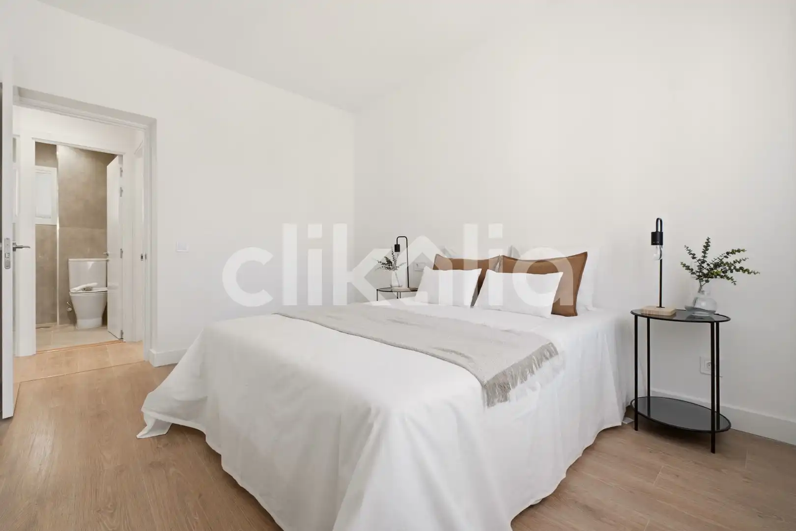 Piso con ascensor en venta en Caballería Española, imagen 14