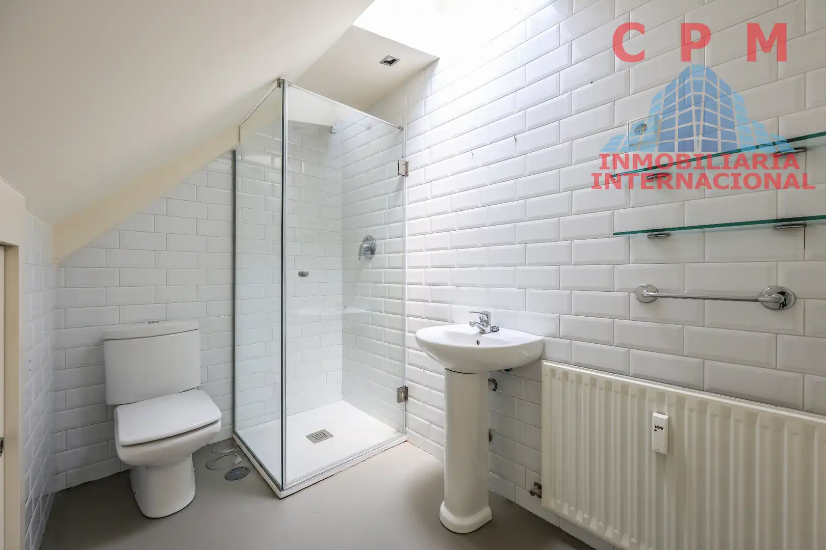 Badezimmer von Wohnung zur Miete in Madrid mit Klimaanlage, Heizung und Terrasse