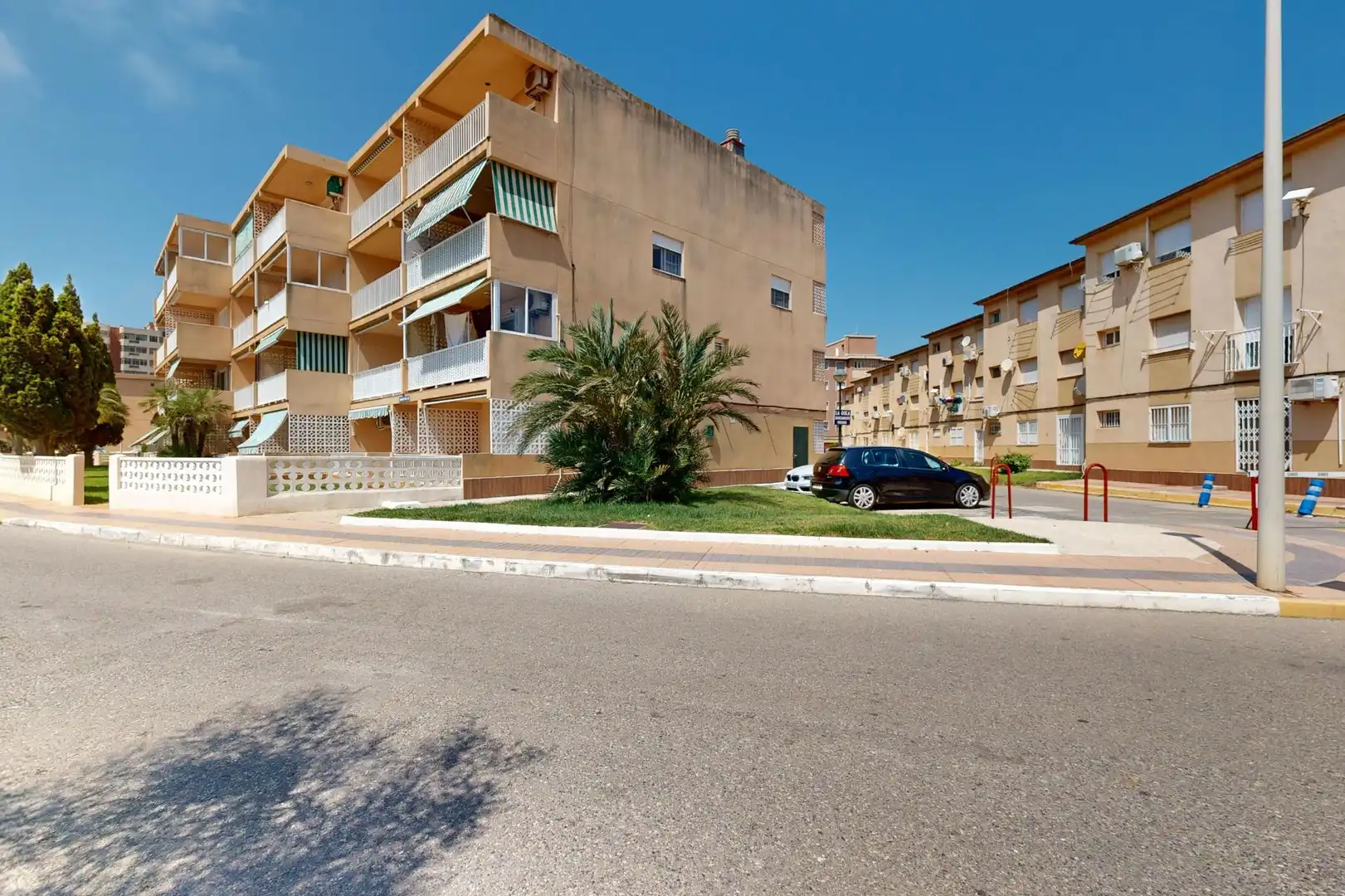 Exterior view of Apartments for sale in La Manga del Mar Menor  with Terrace and Community pool