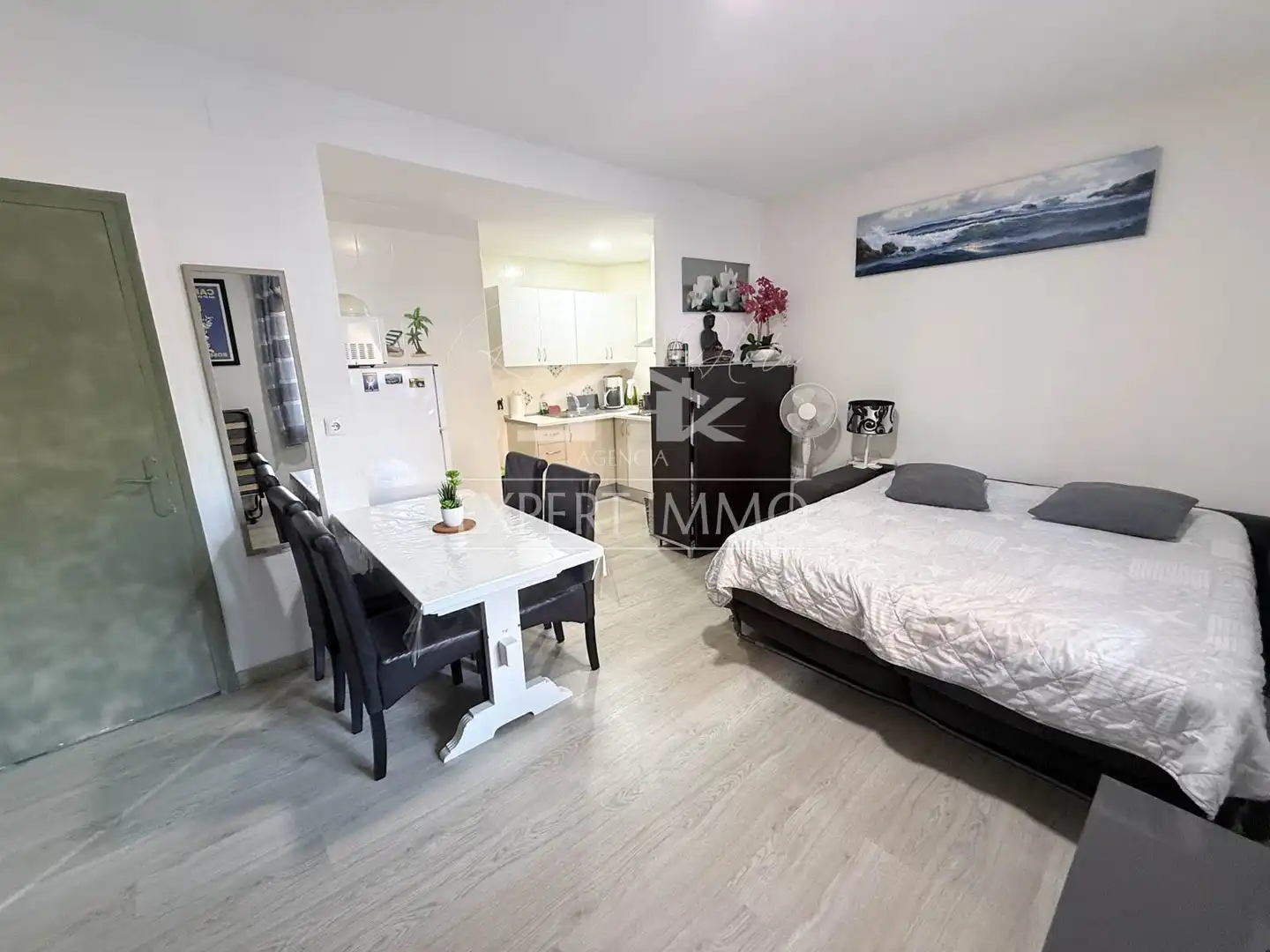Habitación de Apartamento en venta en Roses con Amueblado y Piscina comunitaria