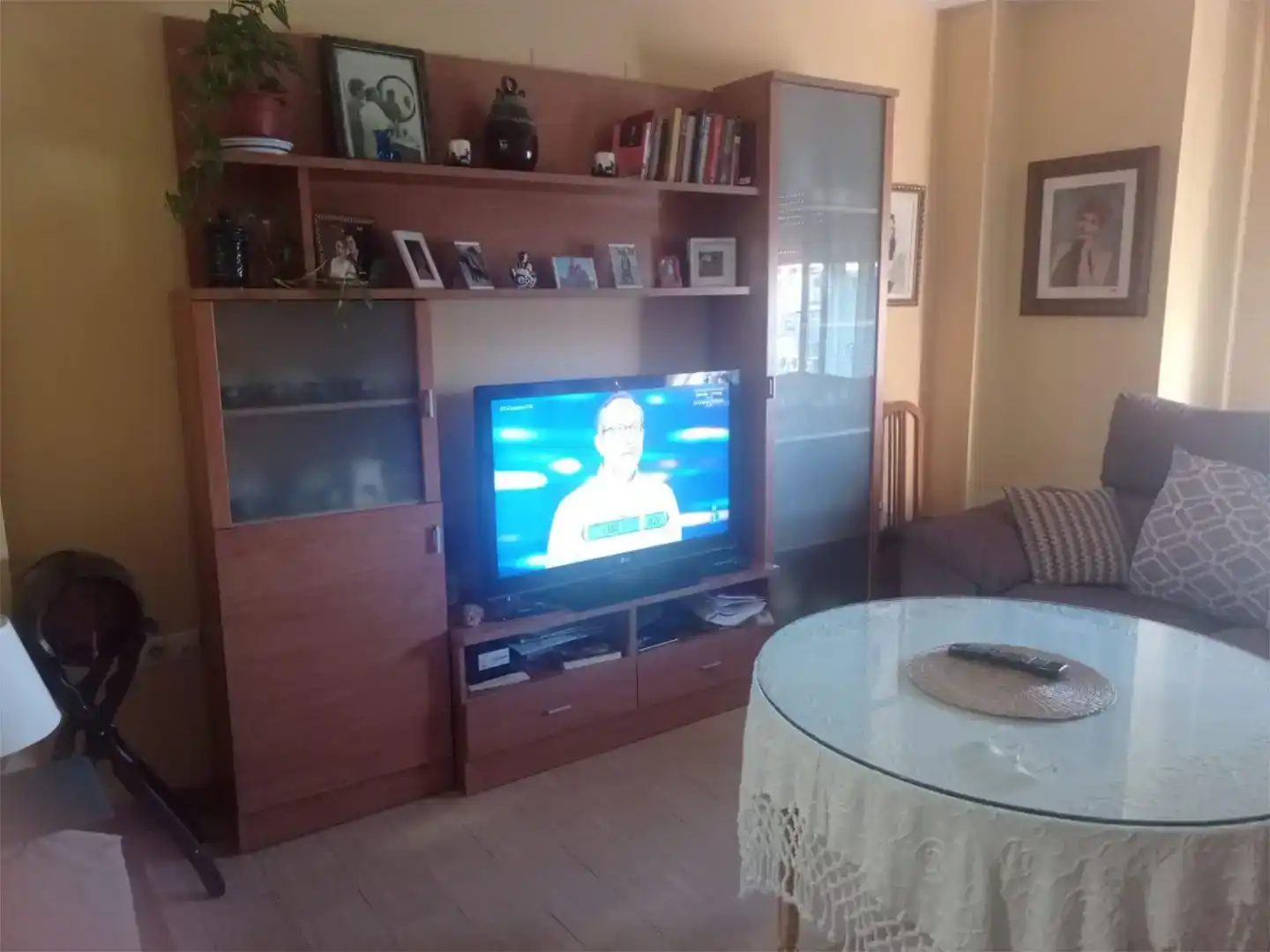 Living room of Apartments for share in Maracena  with Air Conditioner, Furnished and Balcony