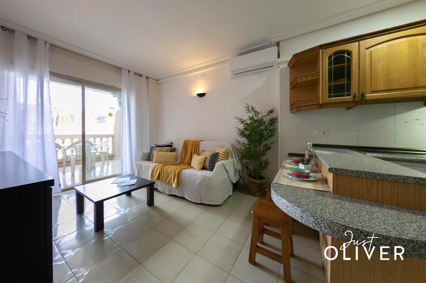 Sala d'estar de Planta baixa en venda en Vila-seca amb Terrassa, Moblat i Piscina comunitària