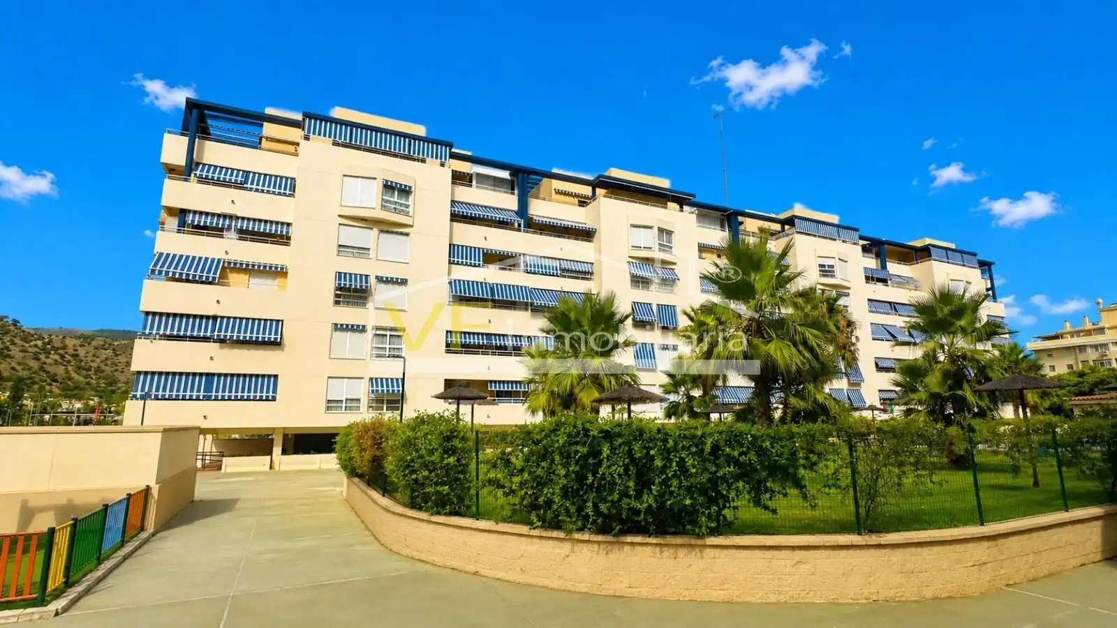 Vista exterior de Piso en venta en Málaga con Aire acondicionado, Jardín privado y Terraza
