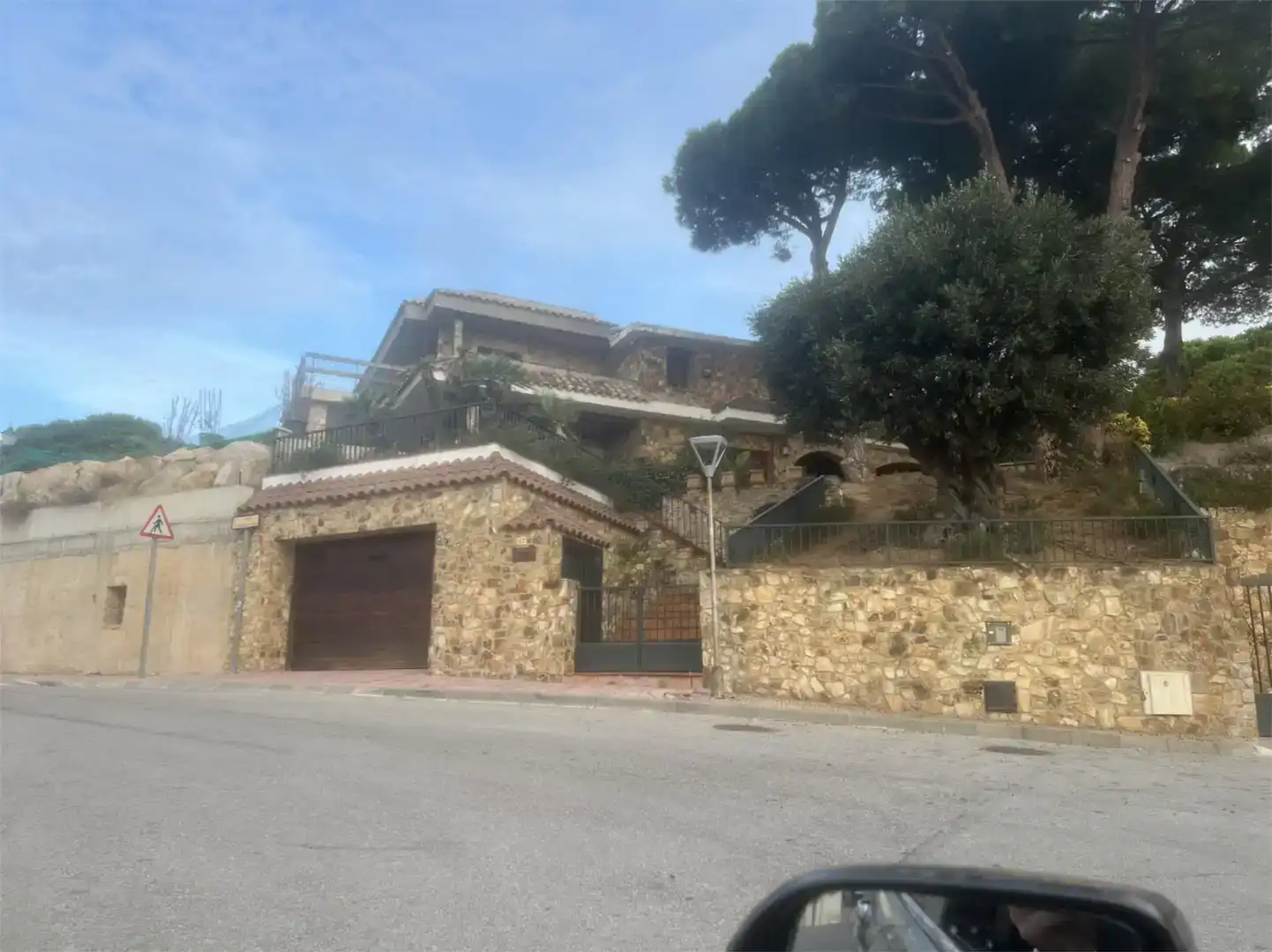 Vista exterior de Casa o xalet en venda en Teià amb Aire condicionat, Piscina i Balcó