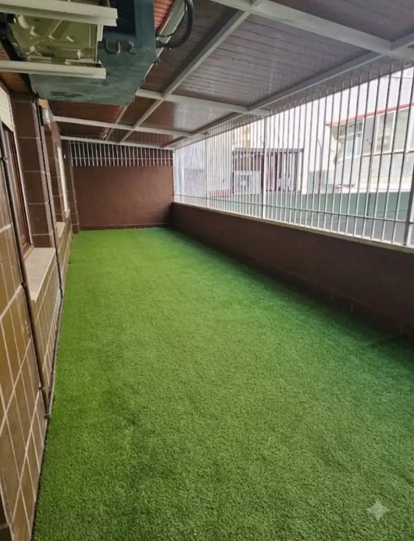 Terrassa de Oficina de lloguer en Ourense Capital  amb Aire condicionat, Calefacció i Terrassa
