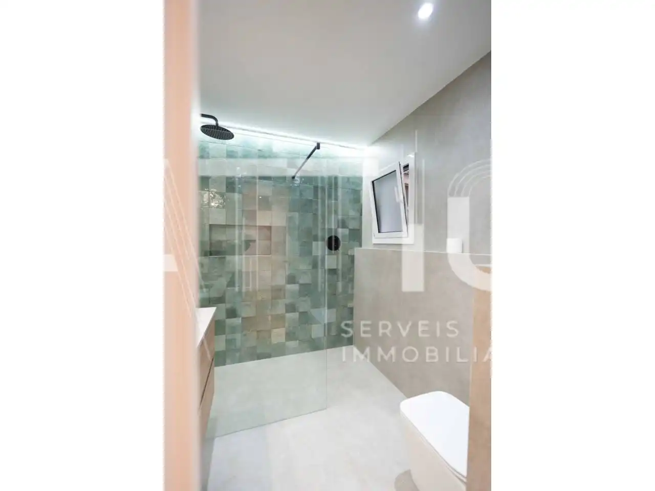 Baño de Piso en venta en Ripollet con Aire acondicionado, Parquet y Balcón