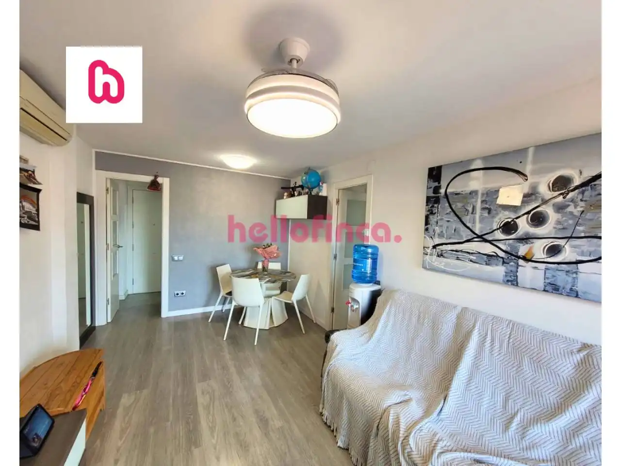 Living room of Flat for sale in Sant Boi de Llobregat  with Air Conditioner, Heating and Parquet flooring