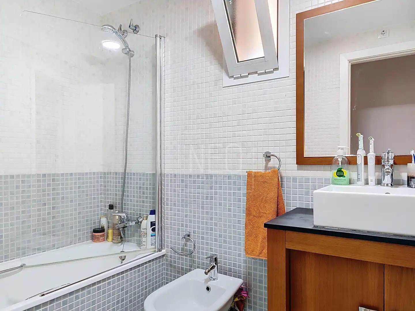 Bathroom of Flat for sale in Dénia  with Air Conditioner, Private garden and Terrace
