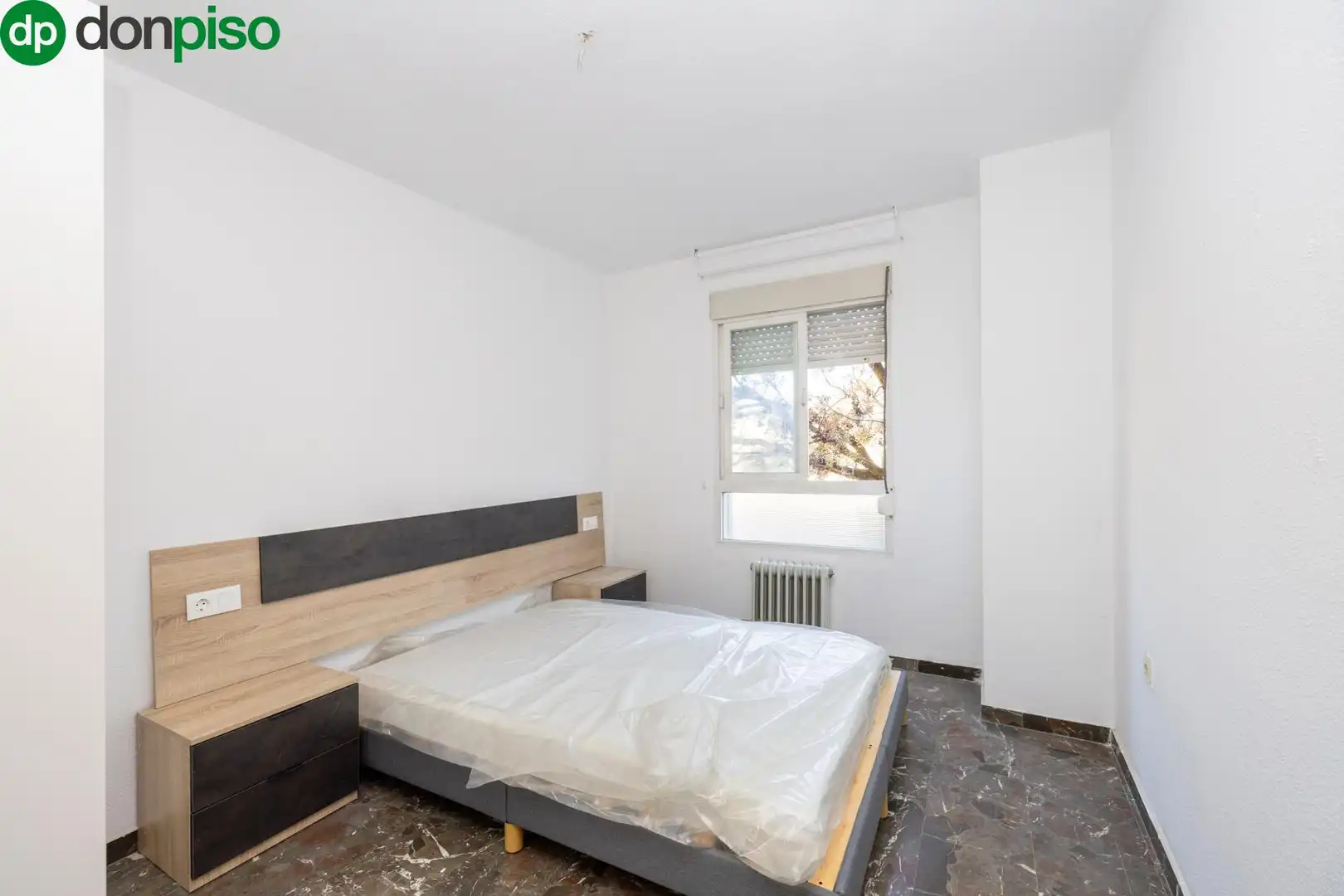 Bedroom of Flat for sale in Granada  with Alarm