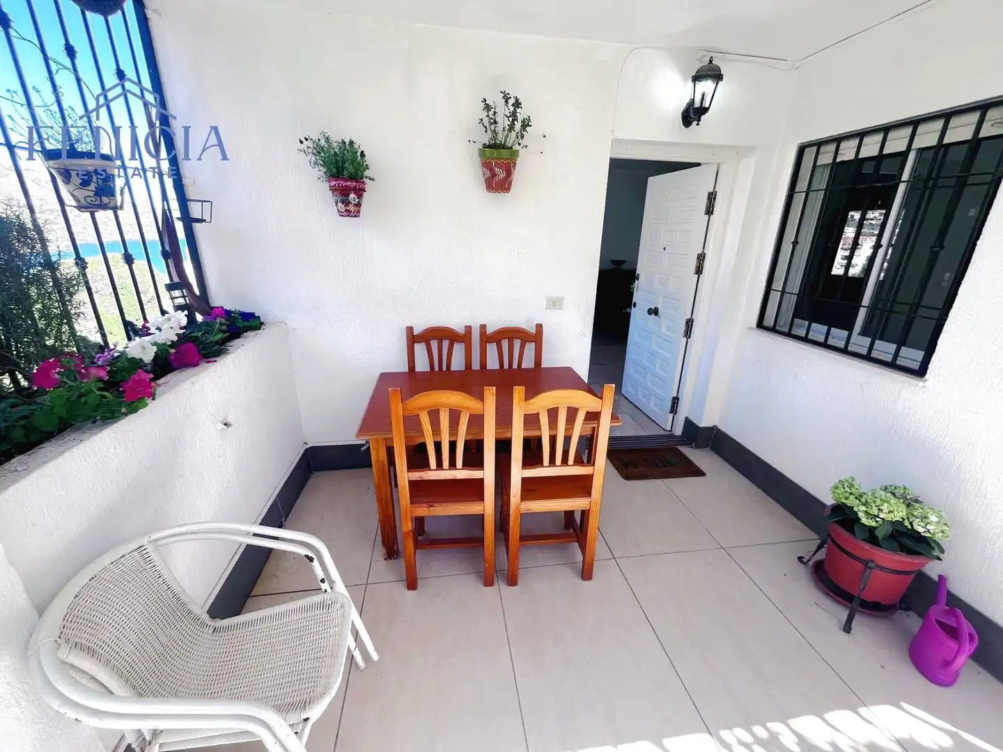 Comedor de Piso en venta en Almuñécar con Terraza, Trastero y Piscina comunitaria
