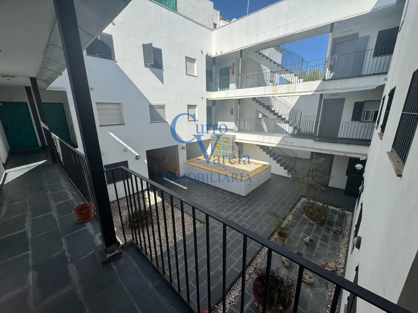 Vista exterior de Piso en venta en Dos Hermanas con Aire acondicionado