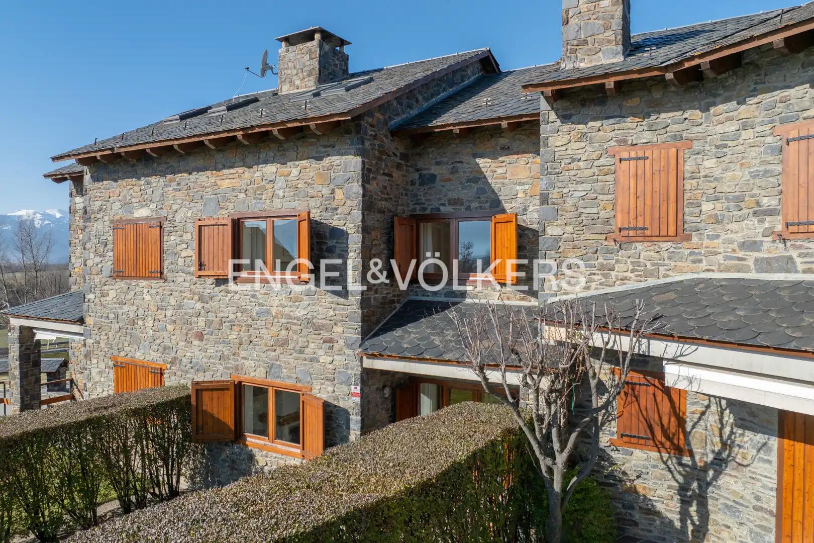 Vista exterior de Casa adosada en venta en Ger con Calefacción, Jardín privado y Parquet