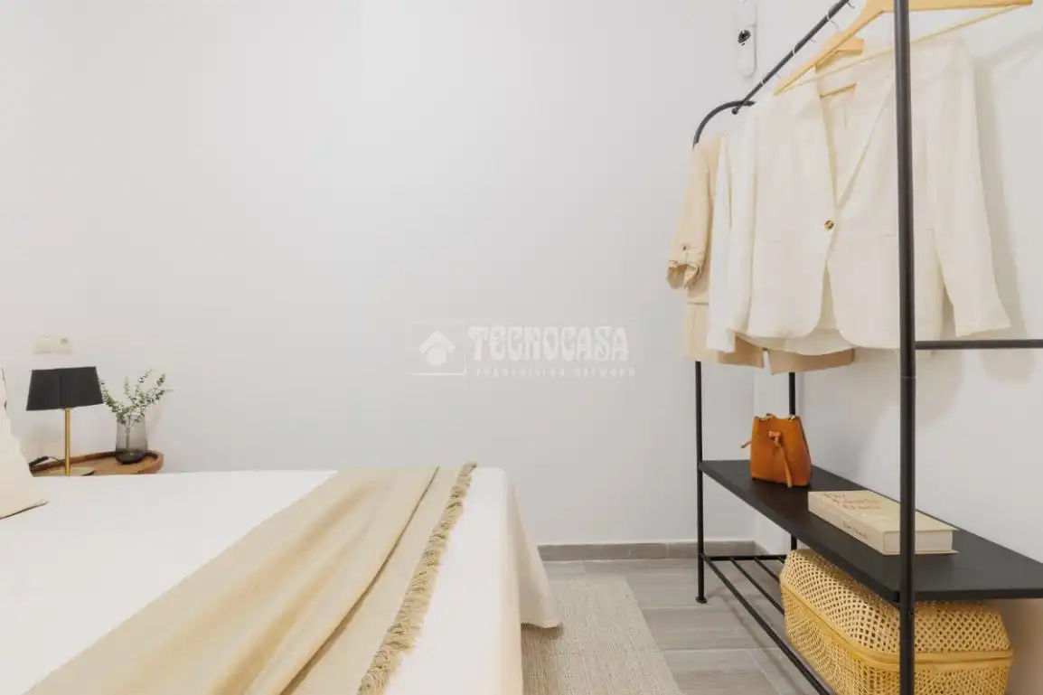 Habitación de Local en venta en Madrid