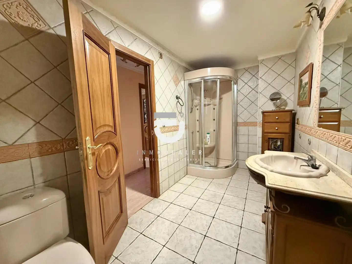 Bany de Casa o xalet en venda en Oliva amb Aire condicionat, Terrassa i Piscina