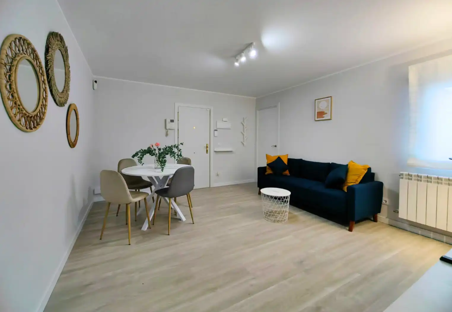 Flat for rent in Calle de Ofelia Nieto, Berruguete