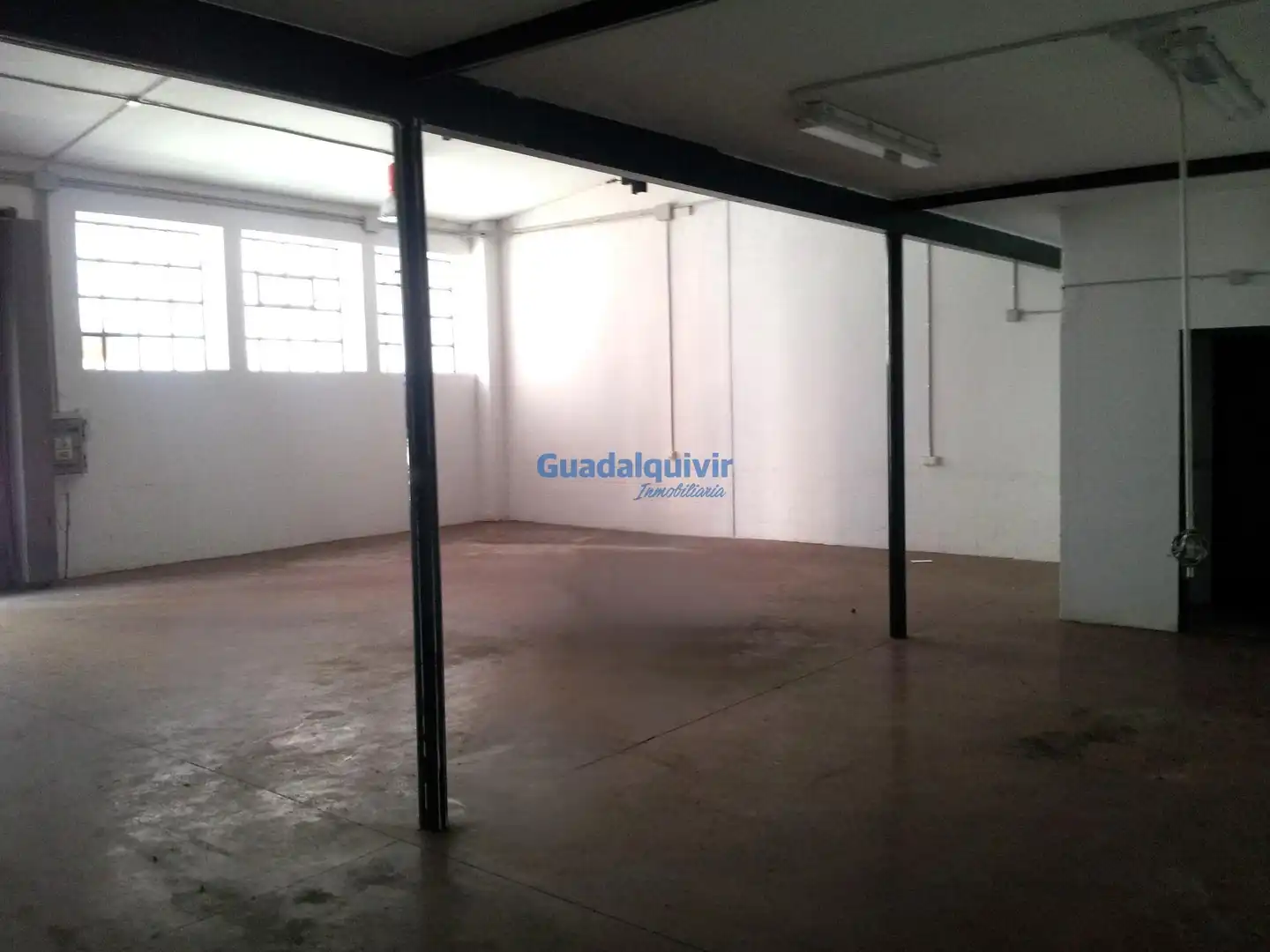 Industrial building for sale in Sur